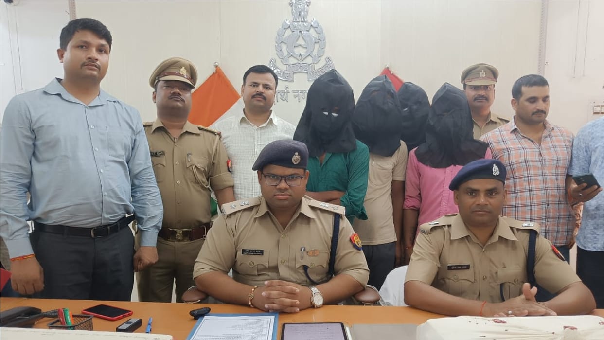 Fake note printing gang busted four arrested