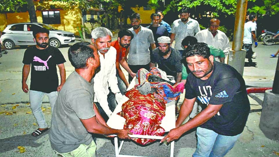 Five burned alive eight people rescued in house fire in Moradabad