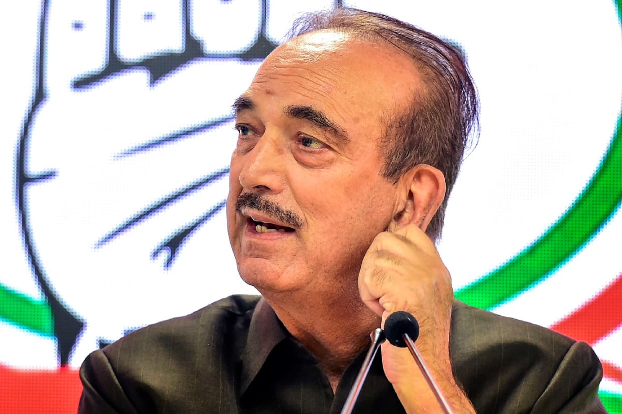 Three more leaders resigned from Congress in support of ghulam nabi Azad
