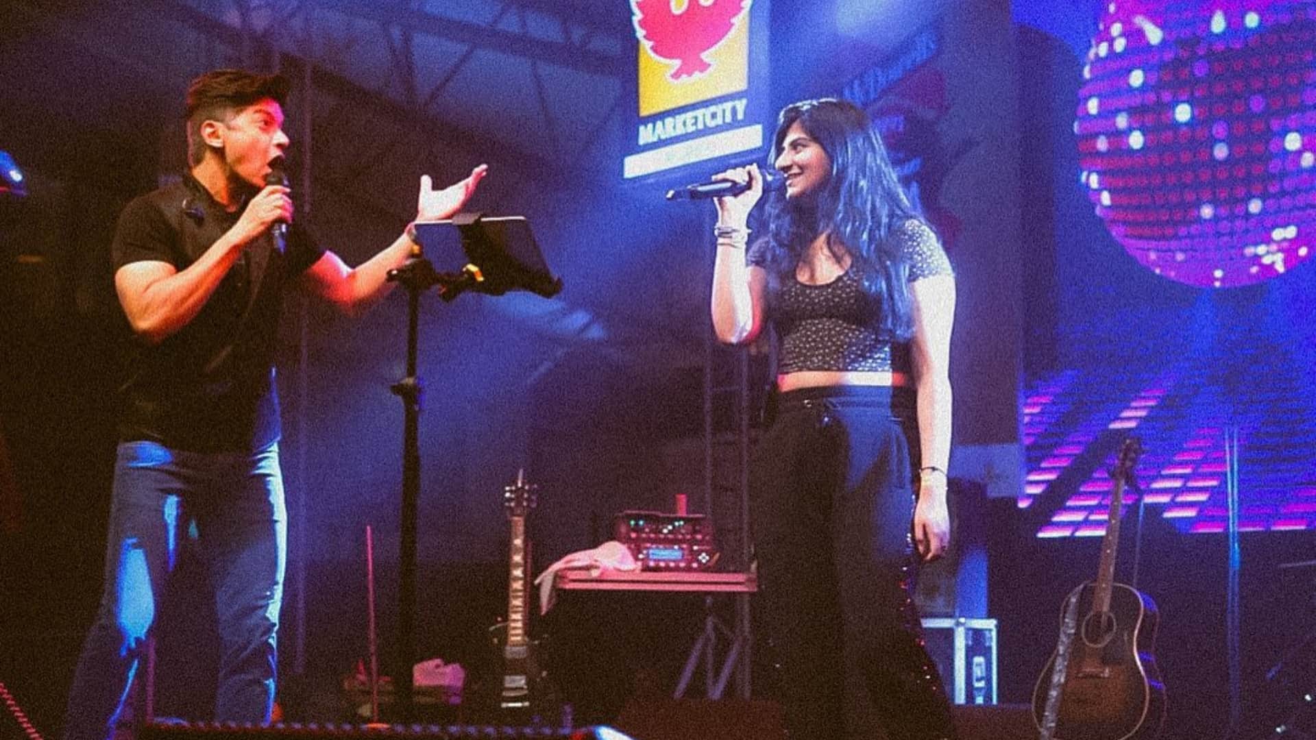 KK Daughter taamara performed stage first time with shaan on her father birth anniversary to give tribute