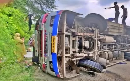 madhya pradesh devotees bus accident in himachal pradesh 28 pilgrims injured