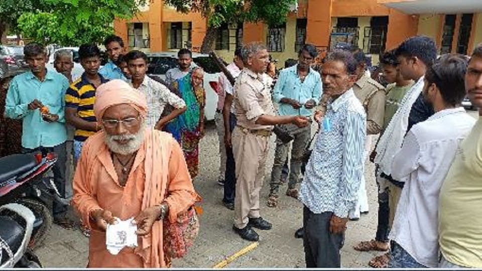 vicious thug cheat with sadhu in Mainpuri