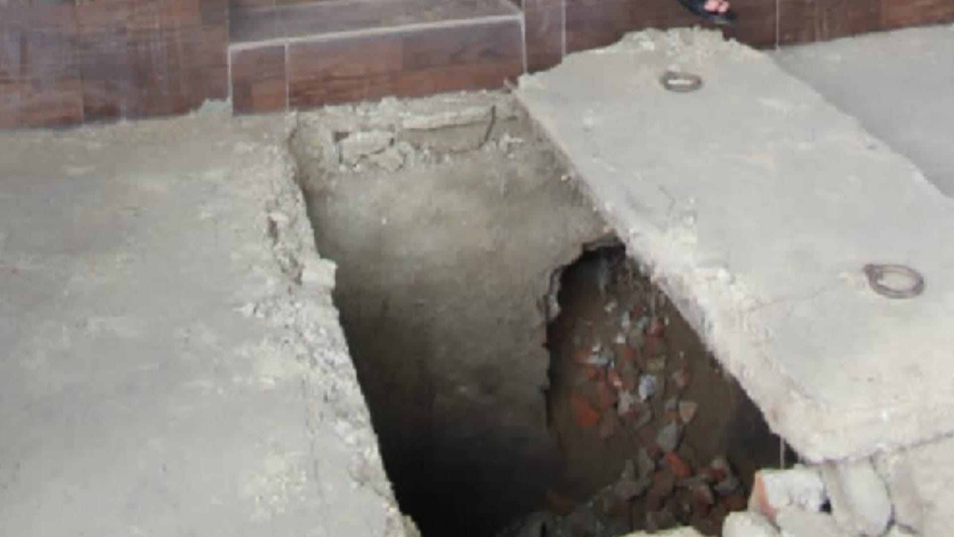 Meerut Crime: Thief enter in Jewelery shop by tunnel and escapee with all goods in 20 minutes