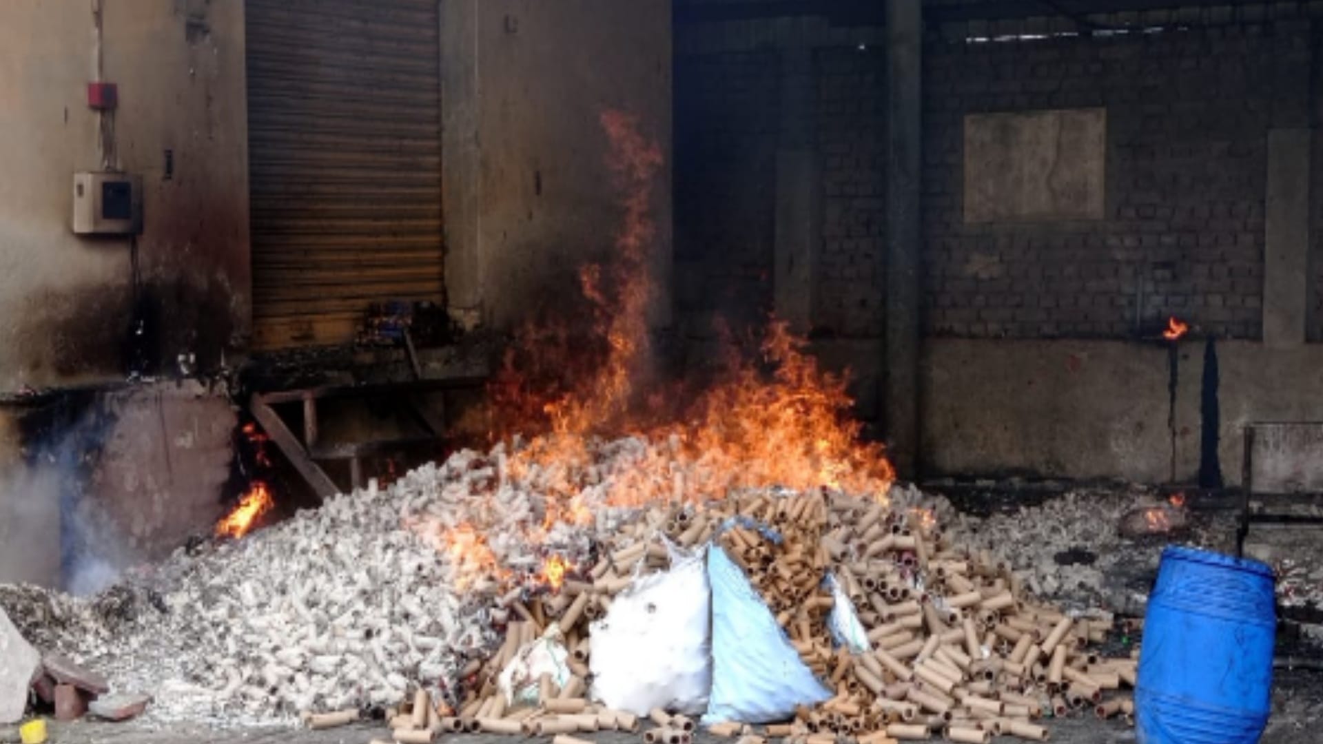 Meerut: Women working in factory jumped eight feet high wall after blast