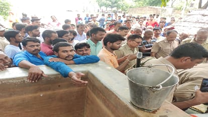 Two friends who came to take out the motor in the well died of suffocation