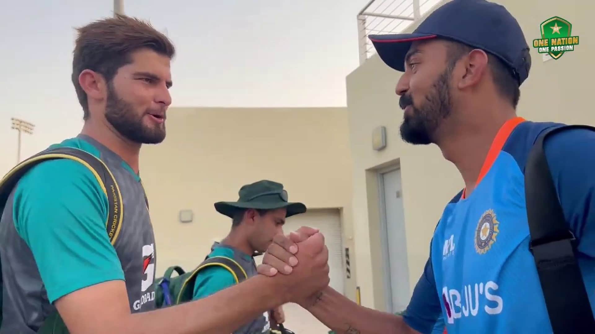Pakistan Injured Shaheen Afridi meets Virat Kohli, Rishabh Pant and KL Rahul Video Goes virat on Social Media