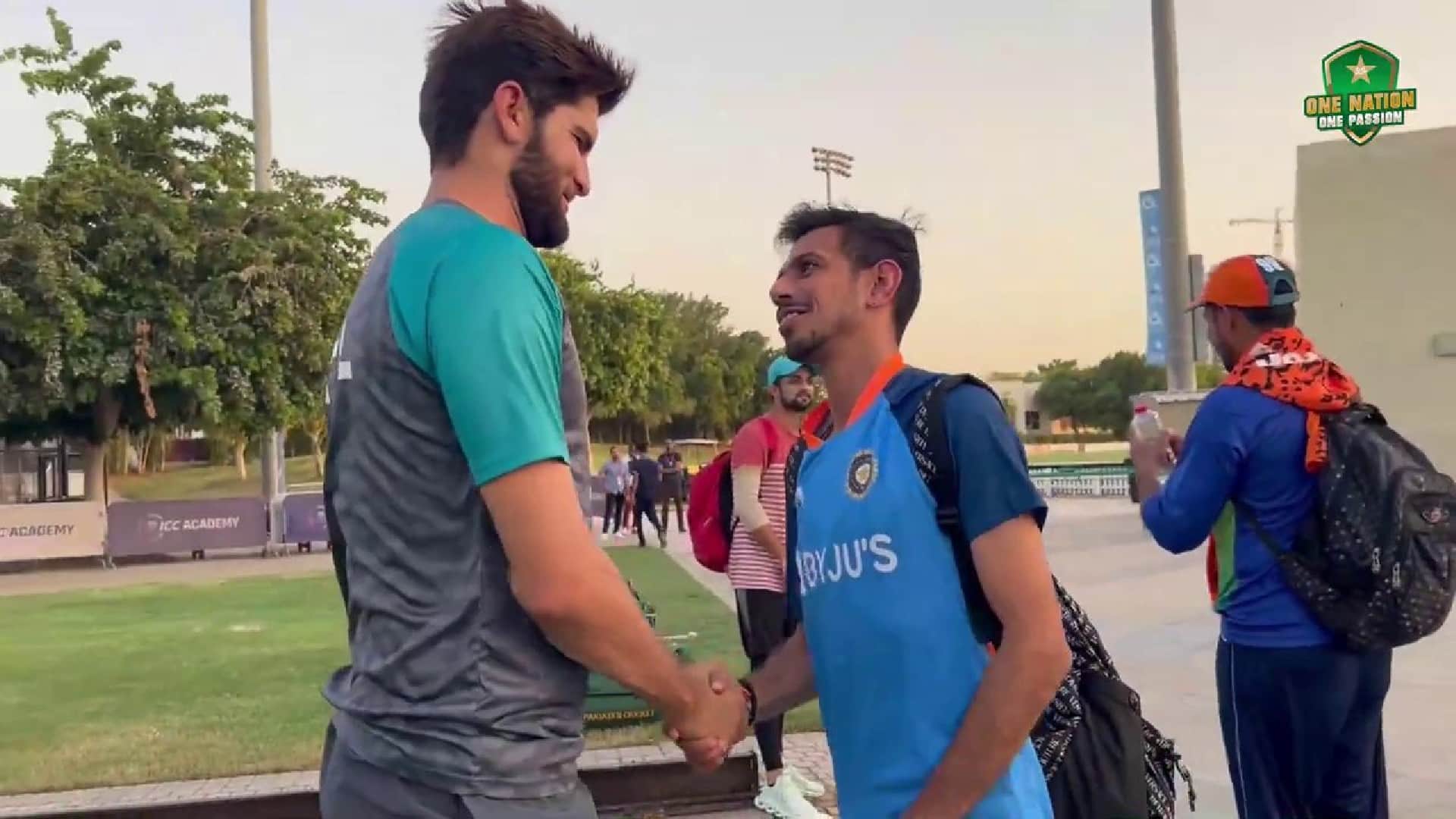 Pakistan Injured Shaheen Afridi meets Virat Kohli, Rishabh Pant and KL Rahul Video Goes virat on Social Media