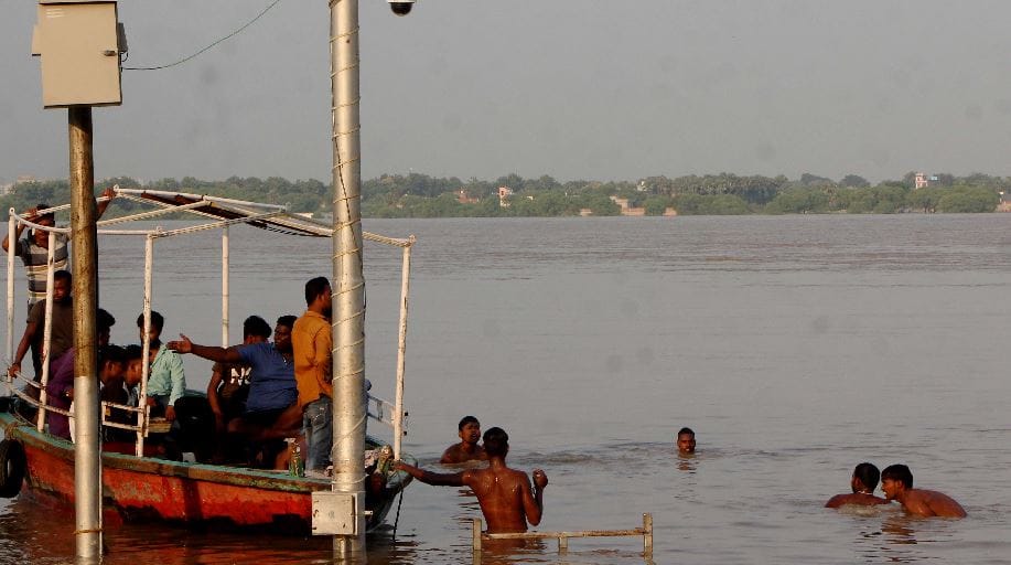 Accident at Ravidas Ghat in varanasi 12 years old child drowned in Ganga