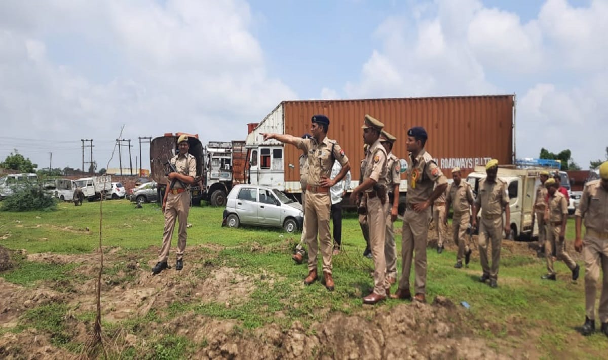 property of former MLA vijay mishra attached in bhadohi woth of RS 2.5 crore