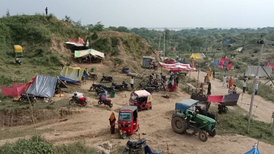 chambal river flood hit 38 villages of bah and Pinahat in agra