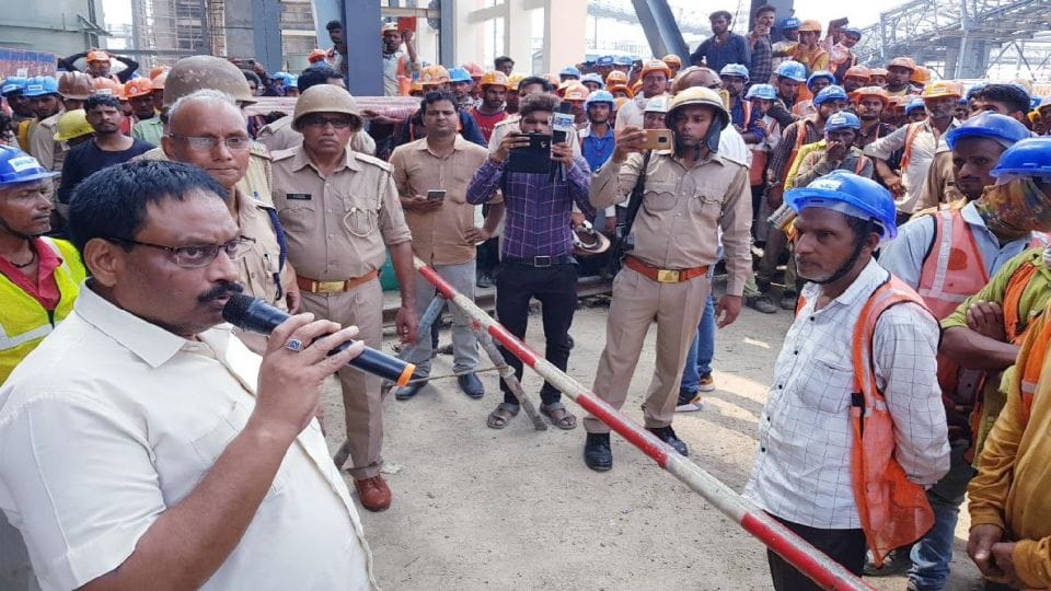 police filed FIR against 250 unidentified men for deadly attack on police in etah jawahar thermal plant