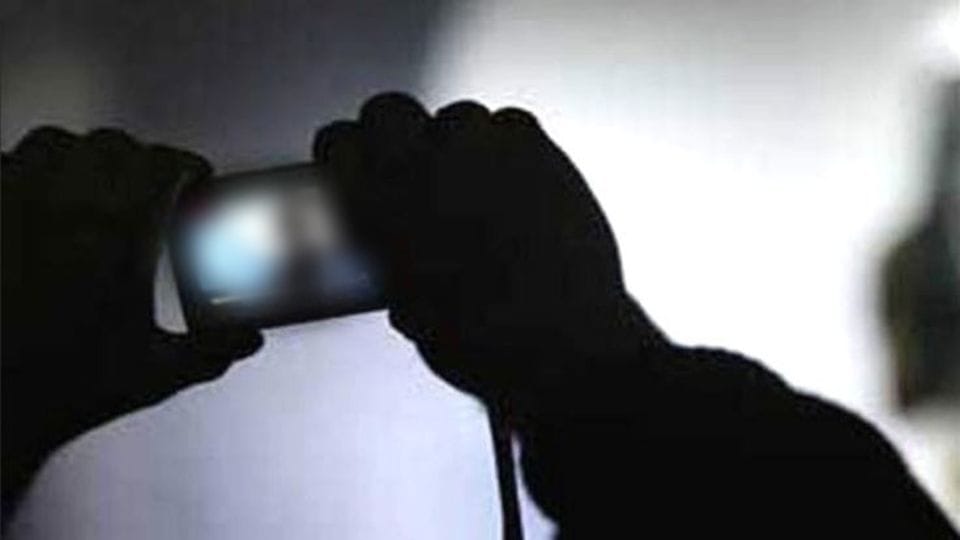 honeytrap Friendship with Instagram then Blackmail  B.Tech student had hatched conspiracy Agra News
