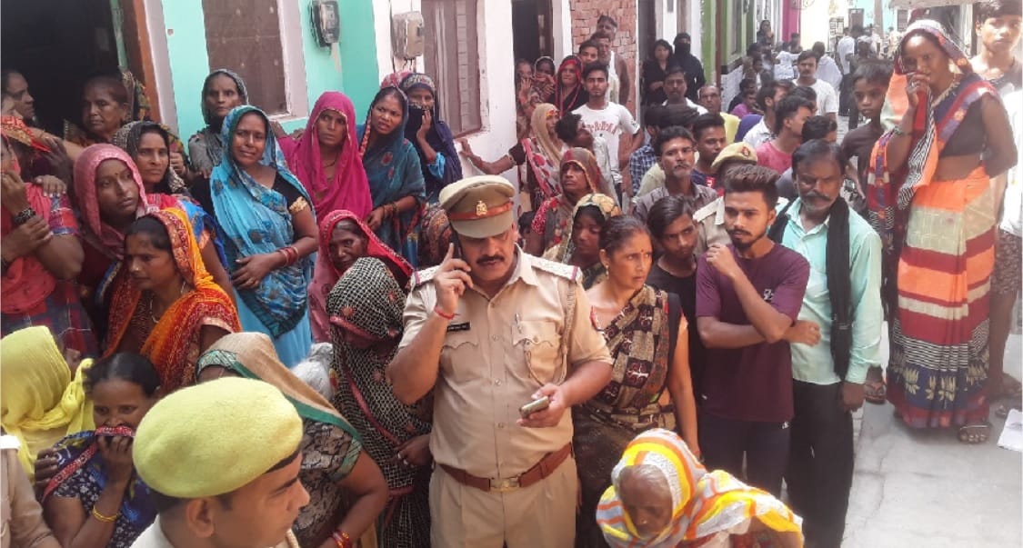 Suicide after killing daughters Sunil had sent the message of leave to the children of coaching in farrukhabad