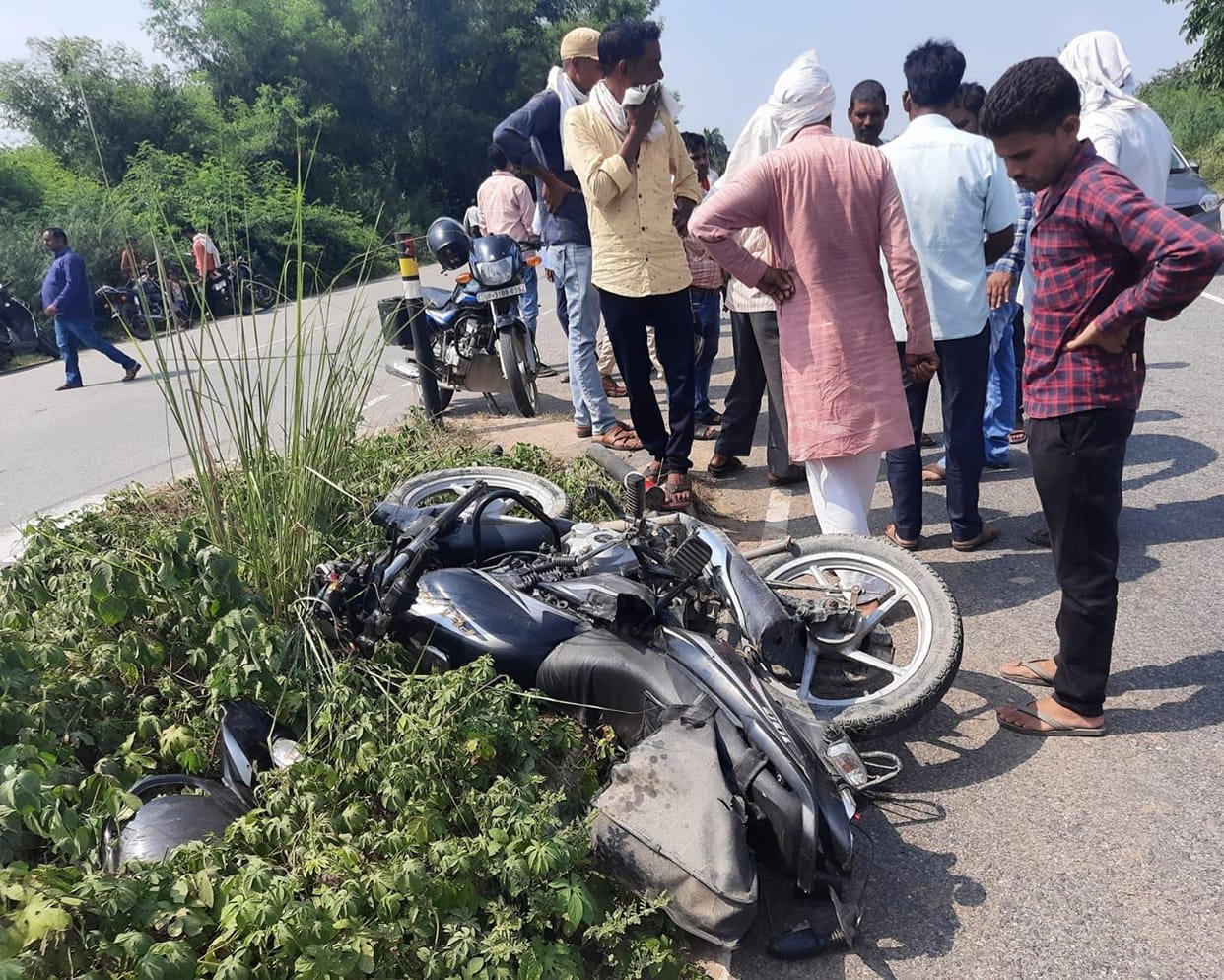 Hardoi, Retired accountant dies after being crushed by a vehicle