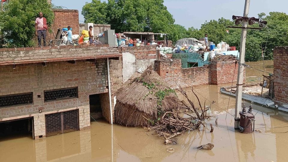 Chambal river Water level decreasing in bah agra