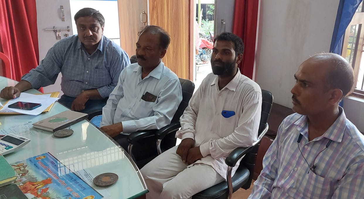 Hathras: Investigation started on the girl's meeting on the third floor of the school