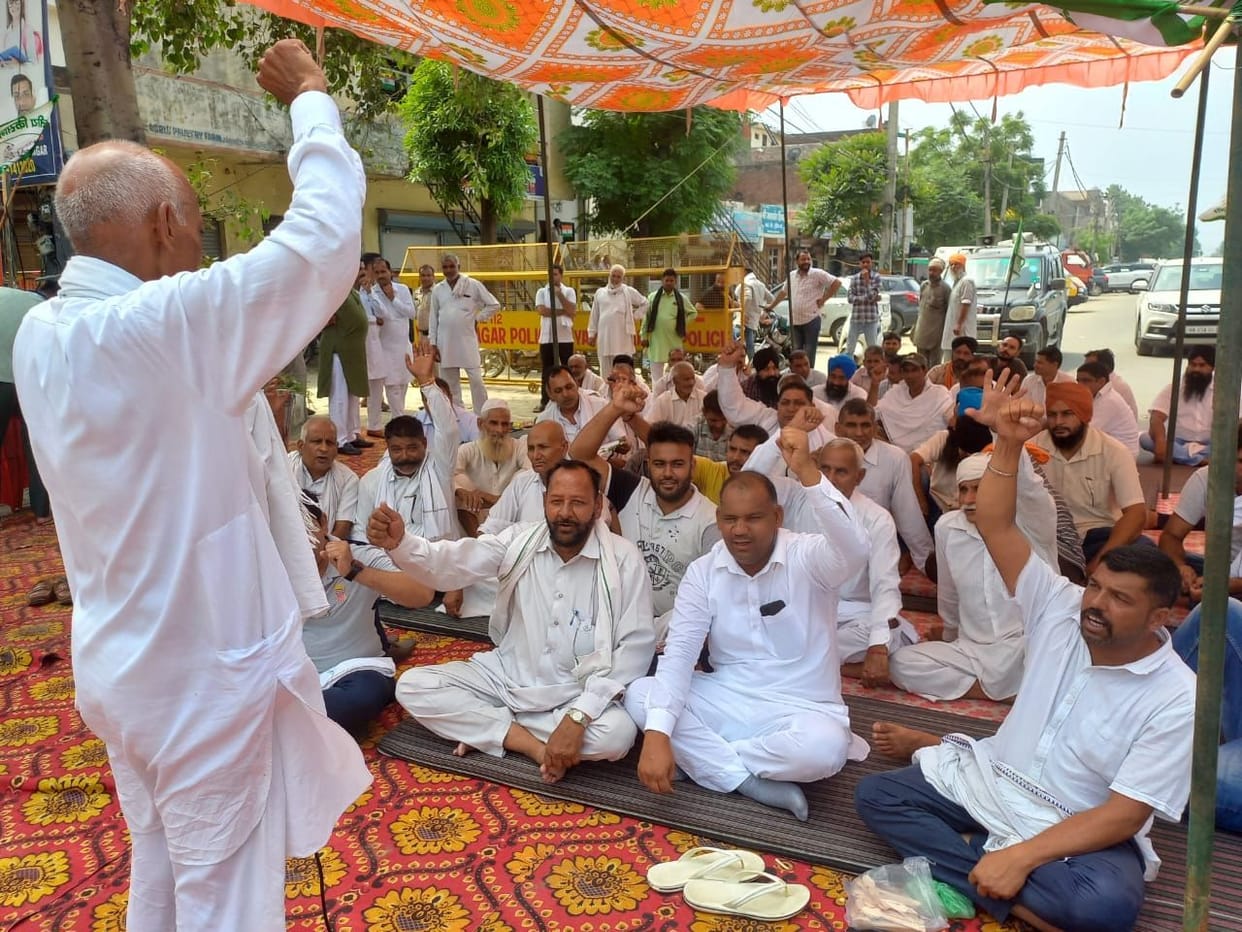 Farmers sitting on the highway jammed for 31 hours, Yamunanagar