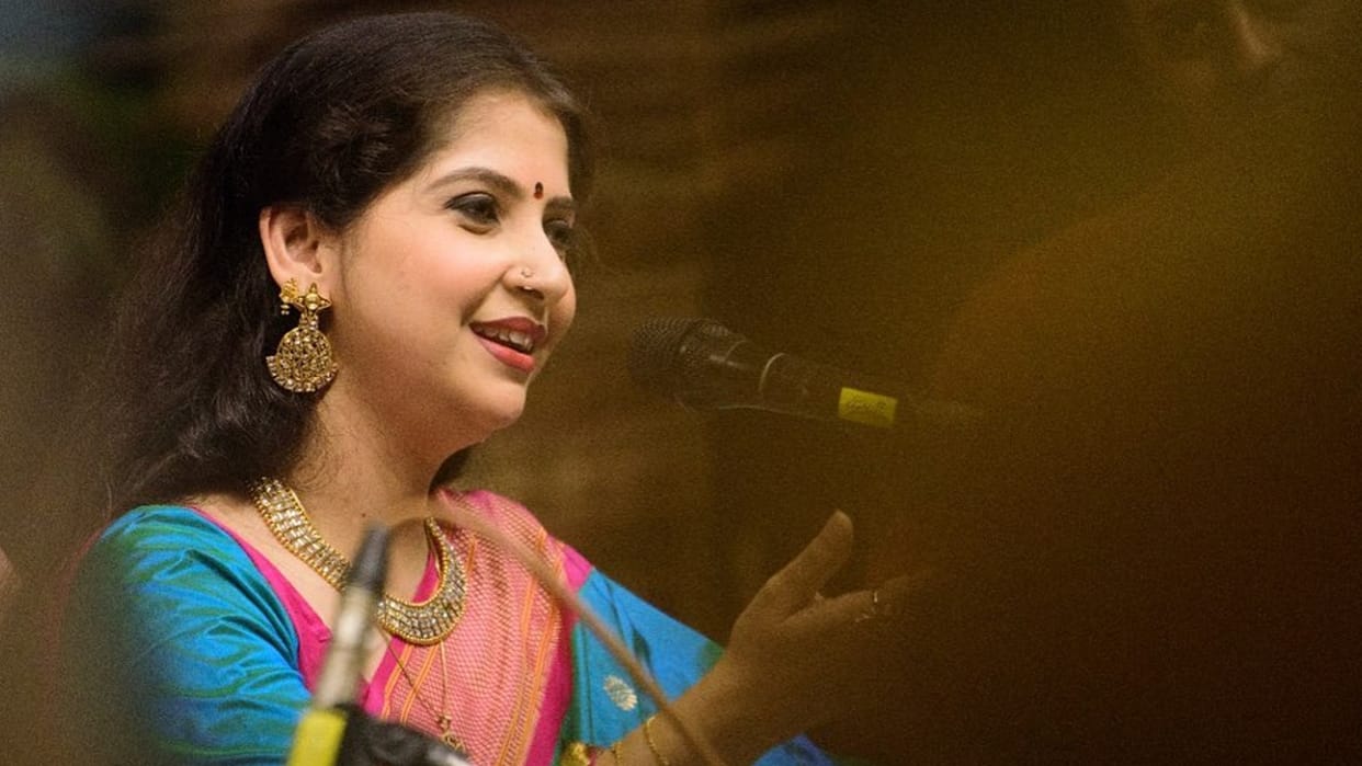 Kaushiki Chakraborty Female Singer Who Has a precious heavenly voice know in Hindi