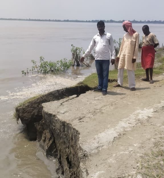 Gandak's harvesting increased the concern of the villagers