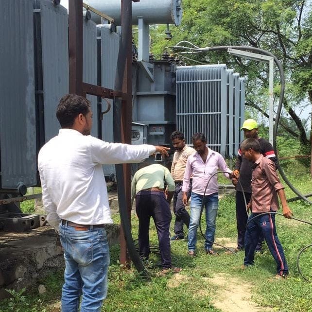 Hardoi: Oil spilled from transformer, power cut for 10 hours