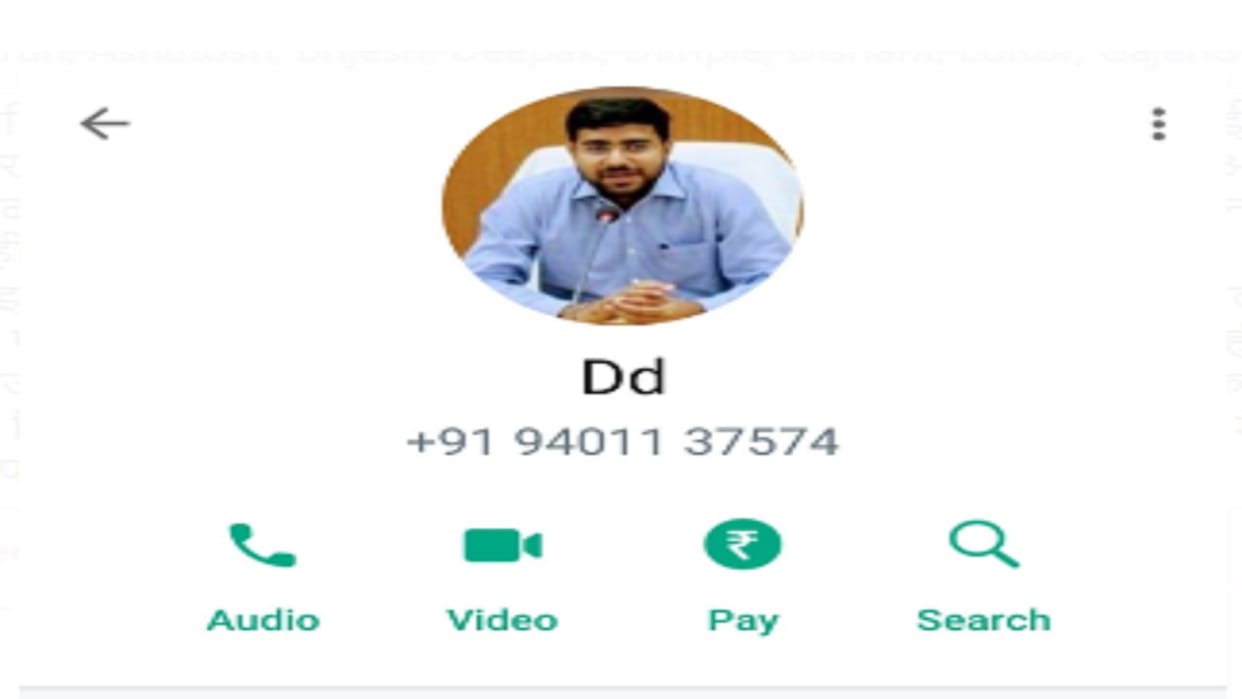 Gifts were sought from officials using photo of DM on WhatsApp in Meerut