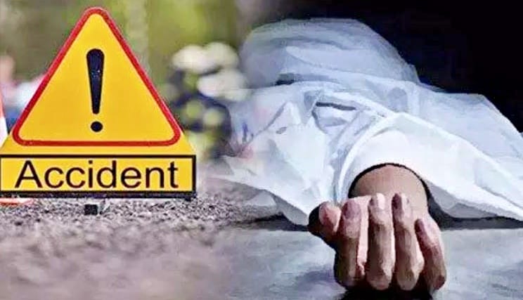 three people from Madhya Pradesh died in a road accident on Mumbai-Agra highway