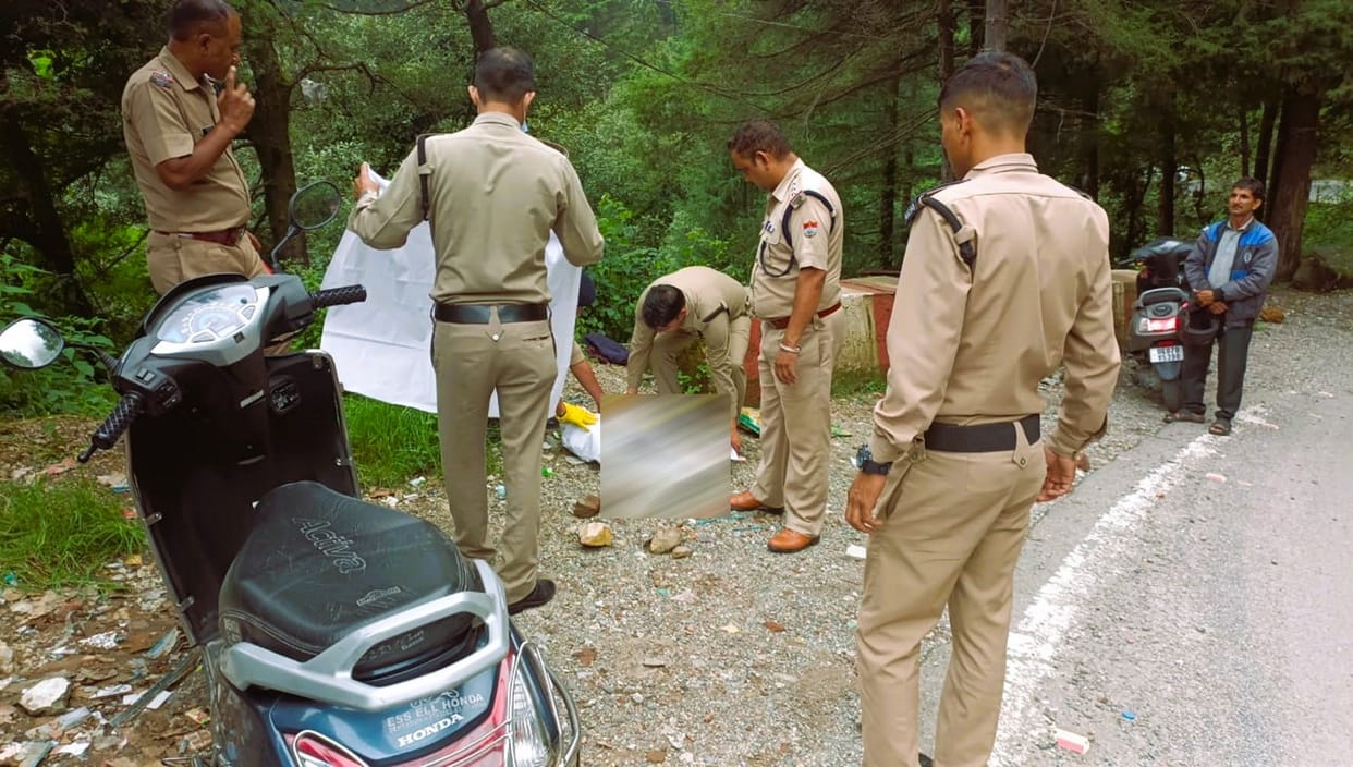 Newborn baby dead body found on the roadside in Mussoorie