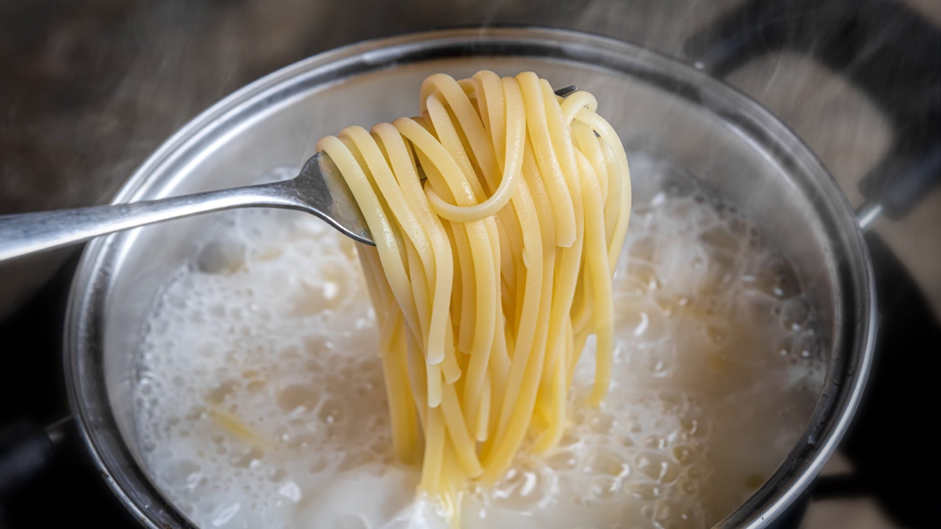 Noodles Recipe: How To Cook Noodles Without Sticking Together At Home In Hindi