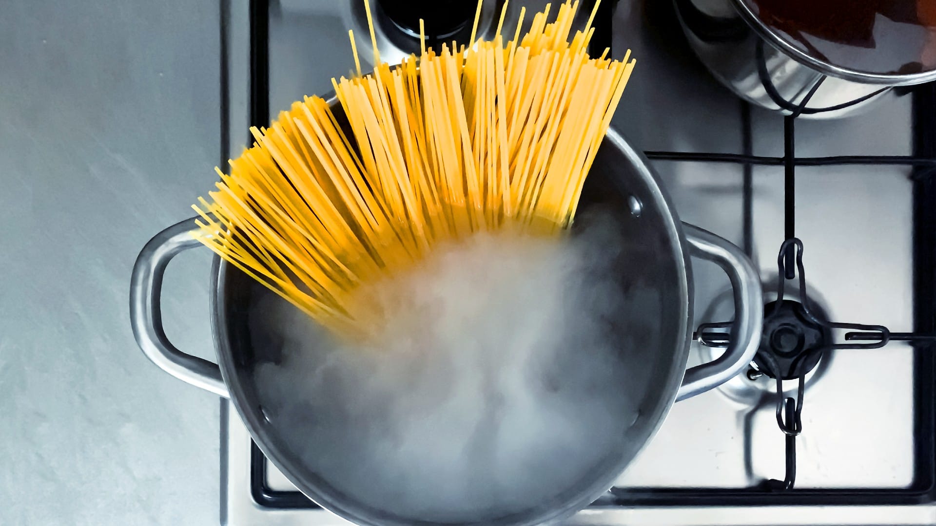 Noodles Recipe: How To Cook Noodles Without Sticking Together At Home In Hindi