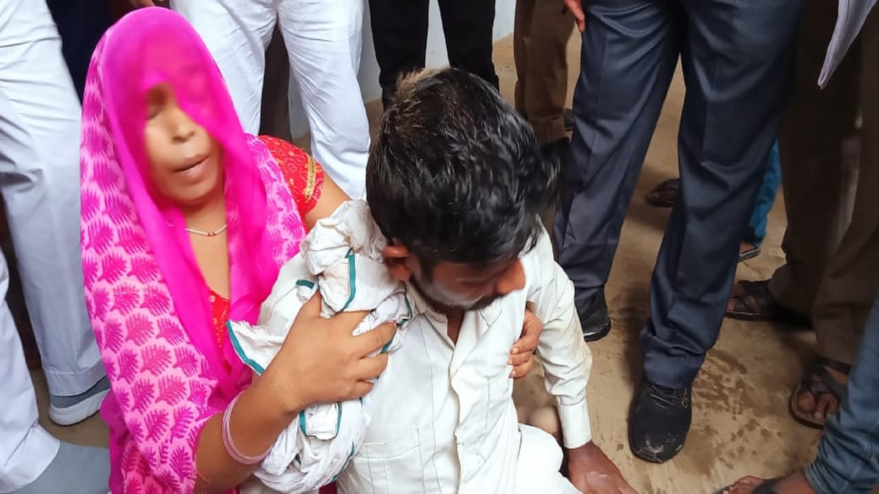 Death of young man in varanasi  who consumed poison demanding job from quota