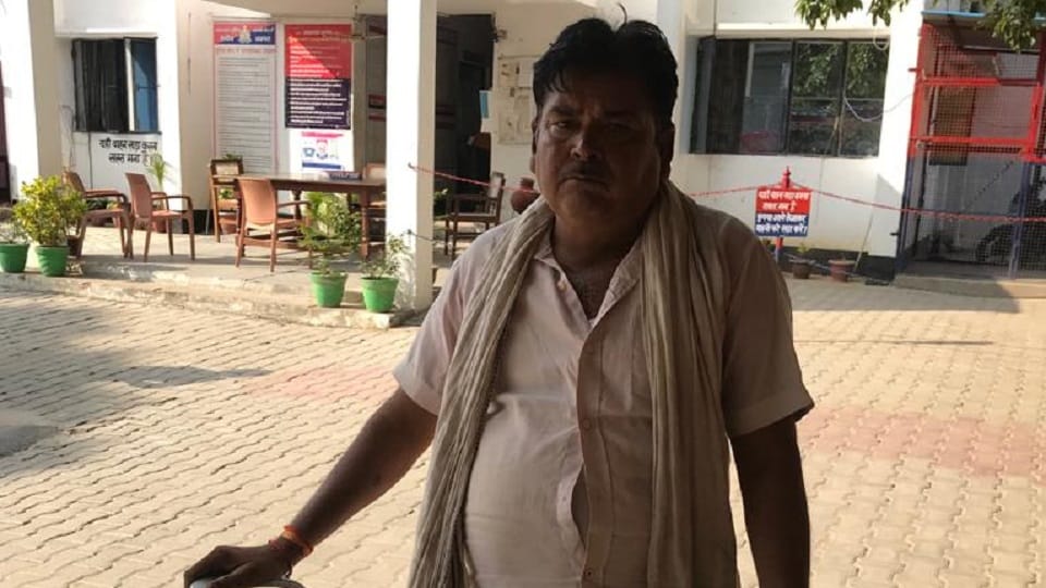 Three miscreants looted Rs 1.25 lakh from liquor salesman in Badaun