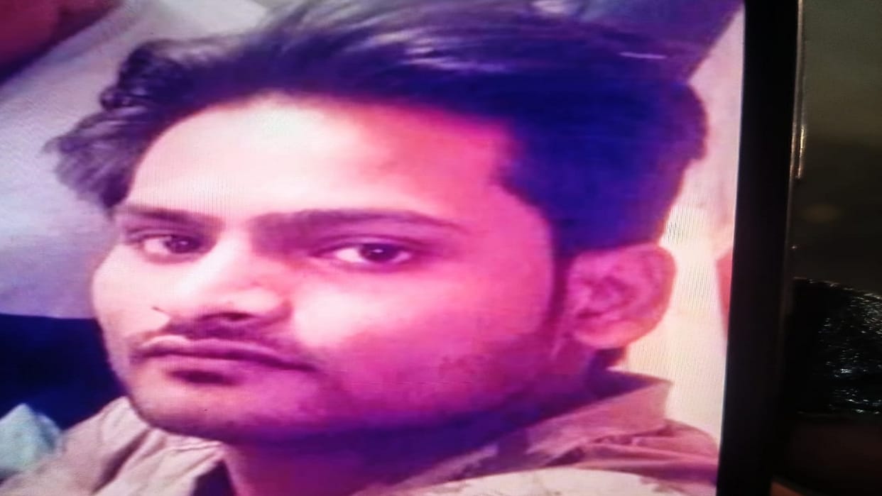 Alleging staring drunken youths shot, both attackers in custody