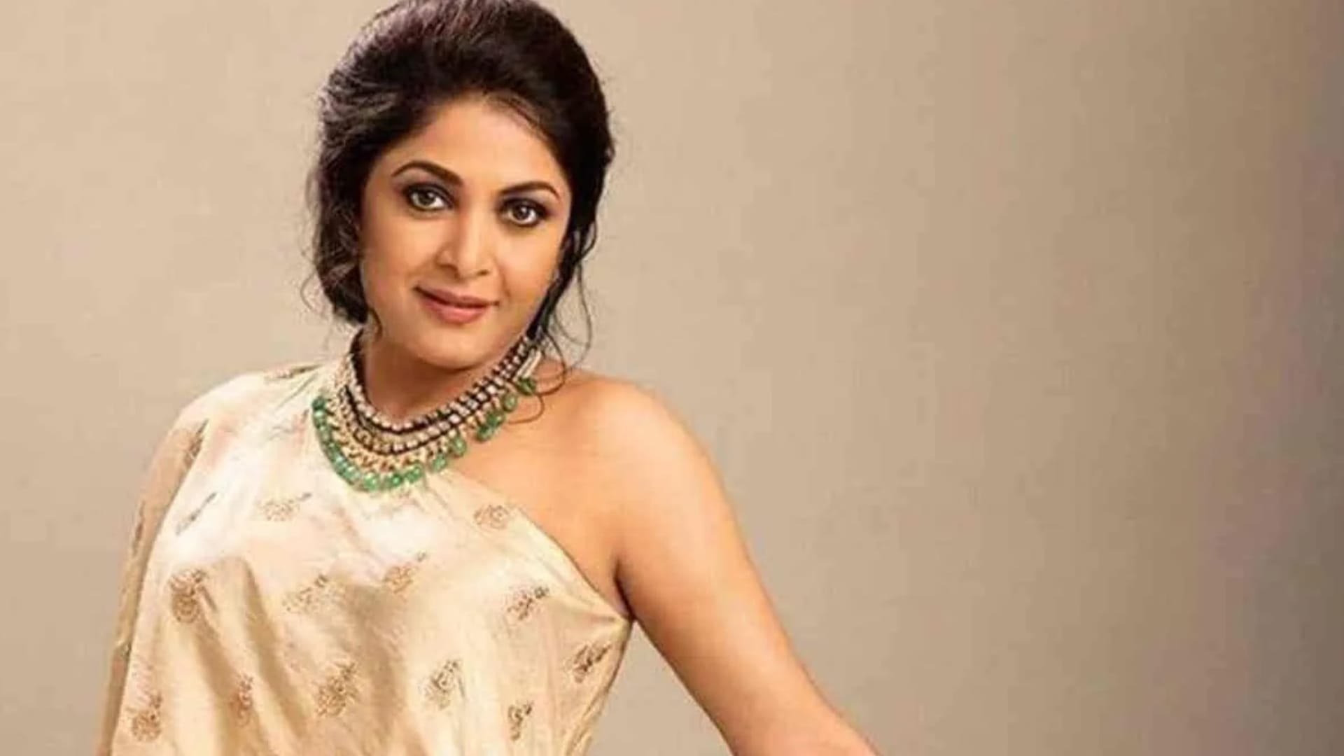 Liger baahubali Fame Actress ramya kirshnan talked about her choice in working south movies leaving bollywood