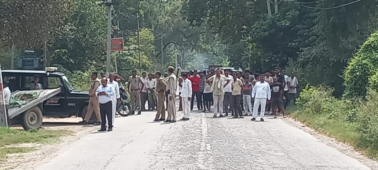 Fire in truck laden with gas cylinders from high tension line