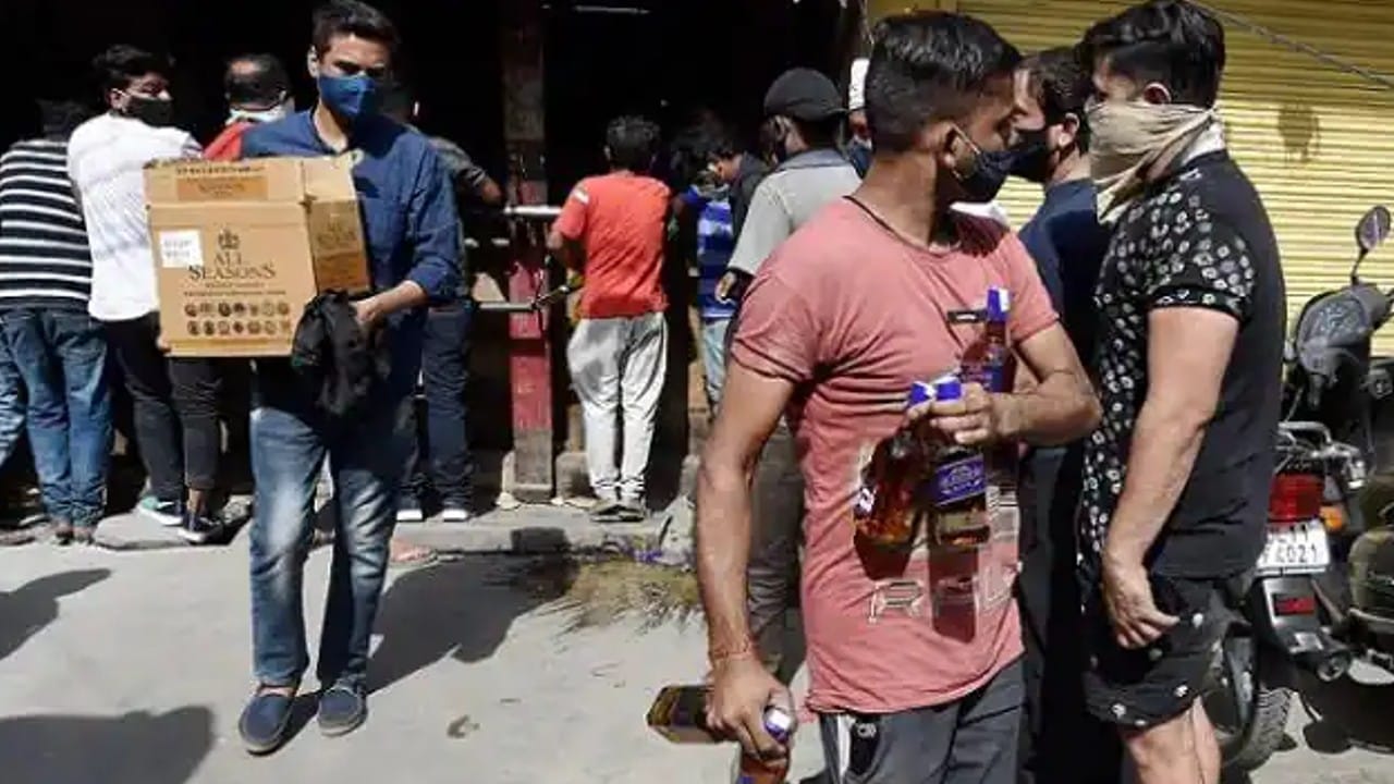 Delhi Liquor Policy U Turn Govt Vends To Replace Private Liquor Shops From Today News in Hindi