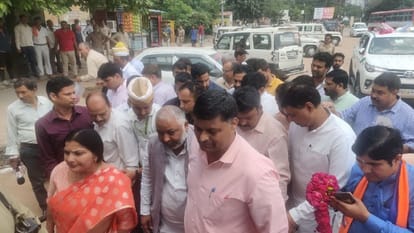 परिवहन मंत्री ने आईएसबीटी का किया निरीक्षण