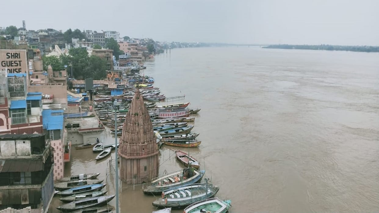 Ganga water level Update LIVE Ganga is flowing 40 cm above the red mark in varanasi