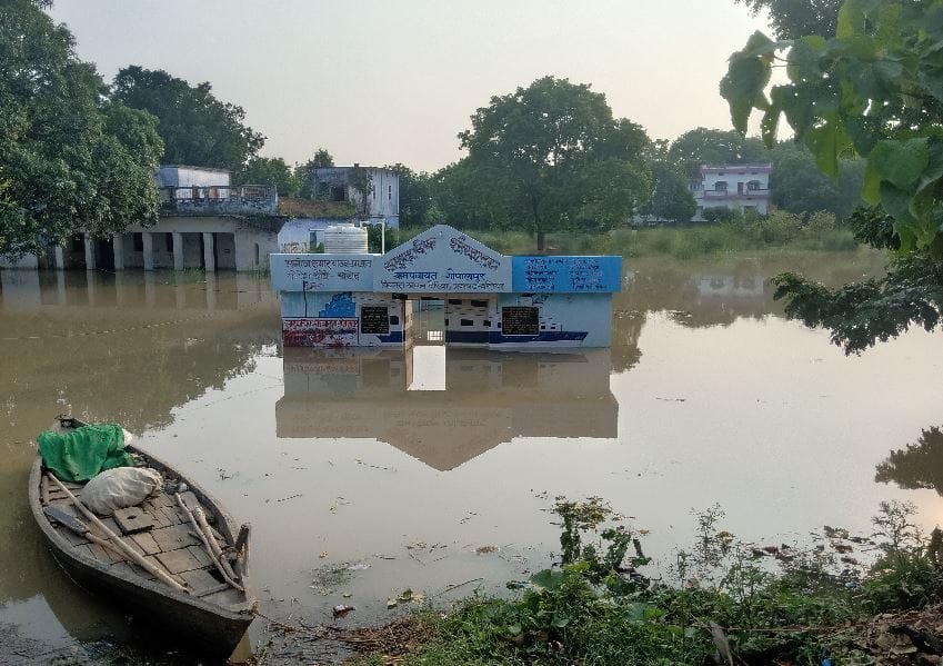 Ganga in Purvanchal many villages affected by floods from varanasi to Ballia