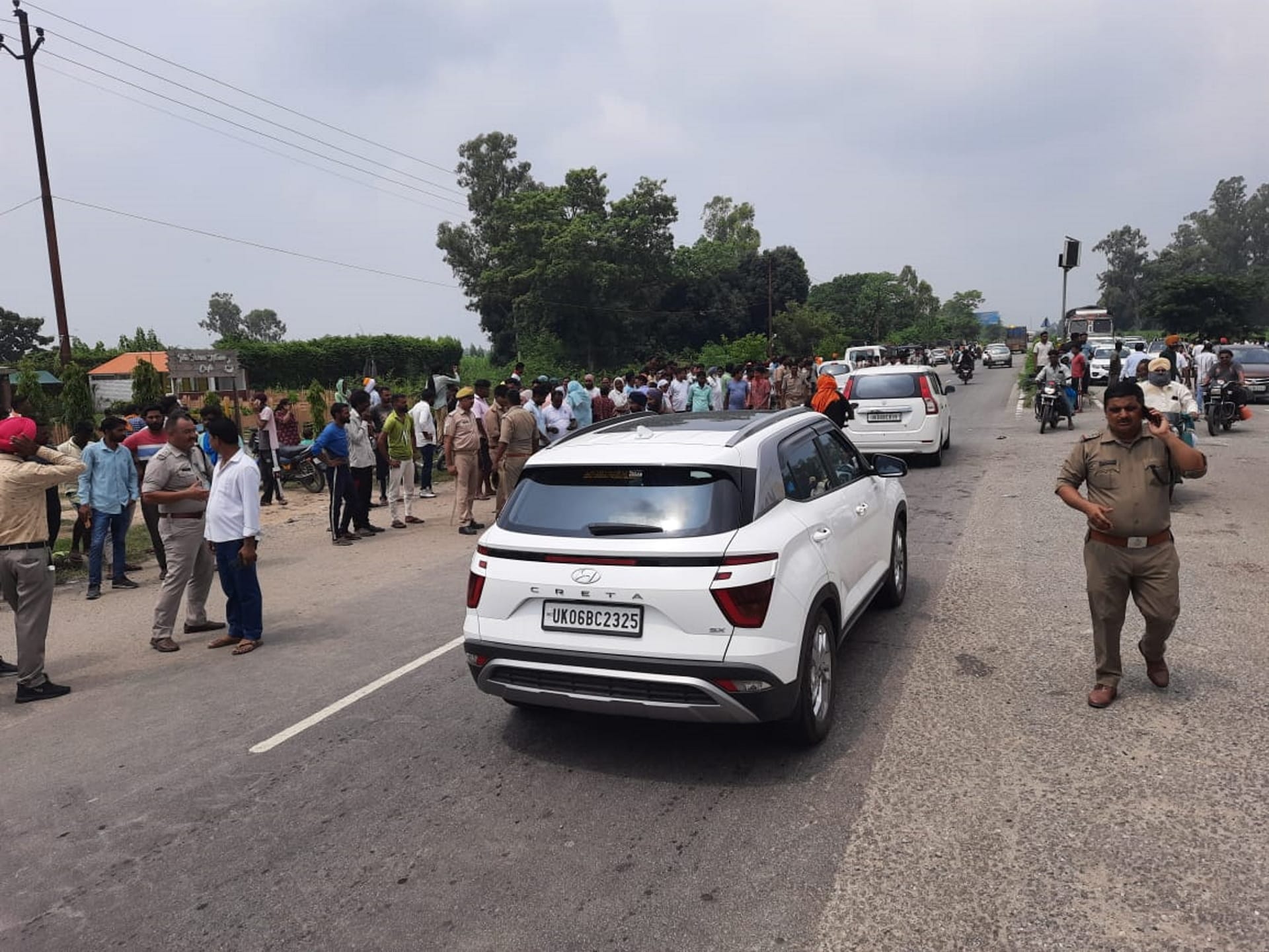 Accident Trolley full of devotees overturned 8 killed 37 people injured US Nagar
