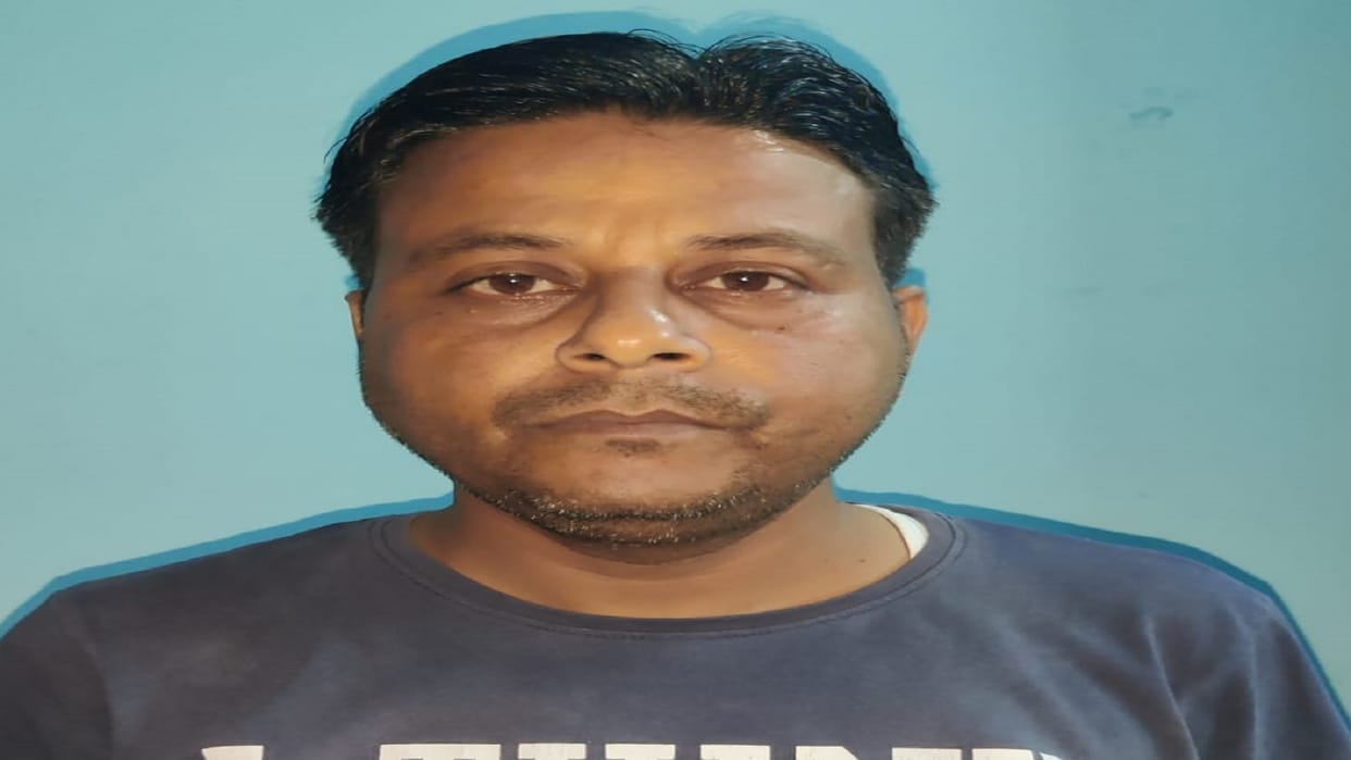 Two arrested including master mind of Indus Ware Company arrested from Lucknow and ballia