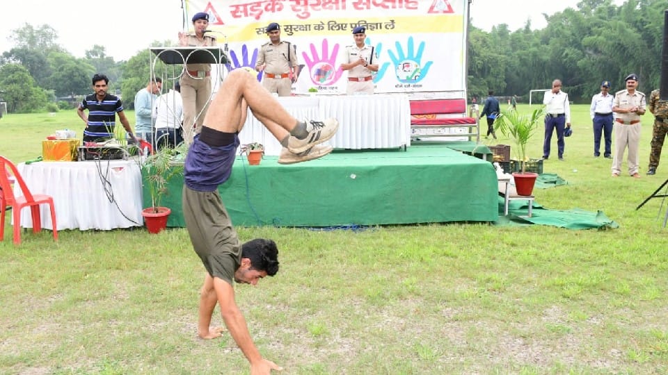 Sehore: Youth ran marathon for information about road safety in Sehore
