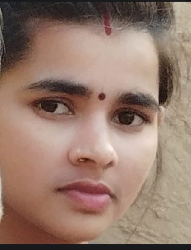 Hardoi, Woman's body found hanging in room