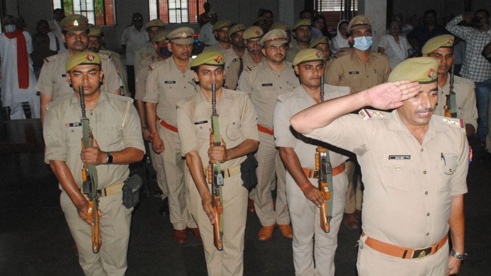 Tehsildar removed from Sadar Tehsil after Negligence State Honor Of Freedom Fighter Rani Saroj Gaurihar