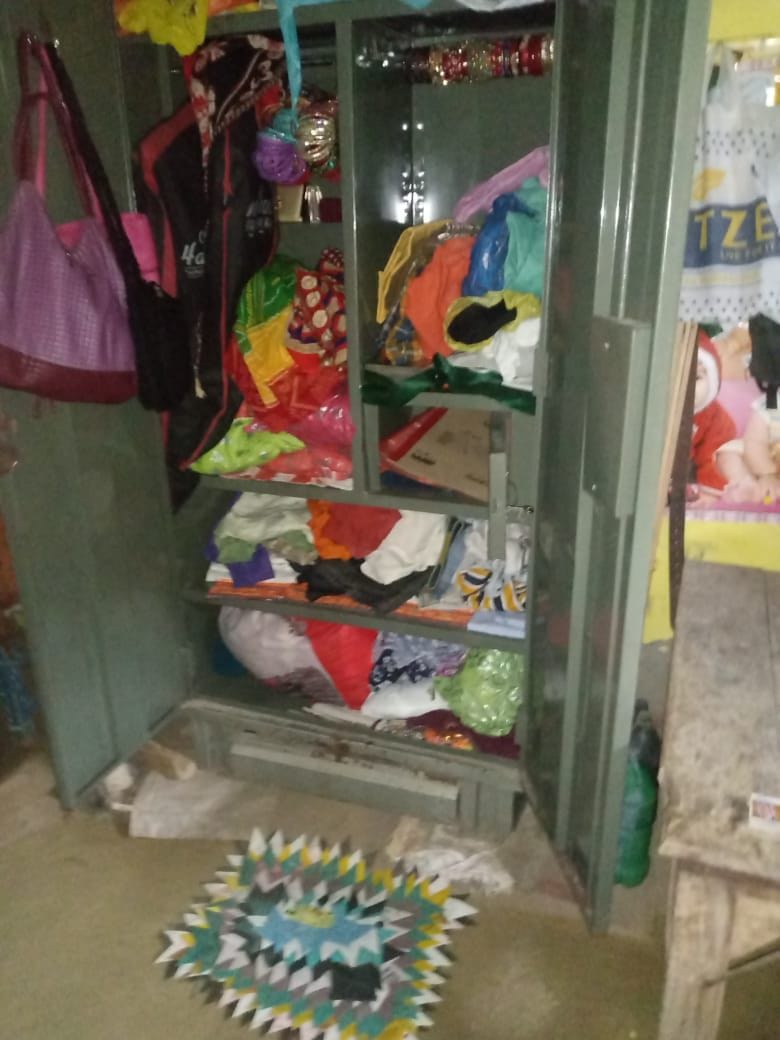 Hathras: Thieves took away jewelry, cash from home