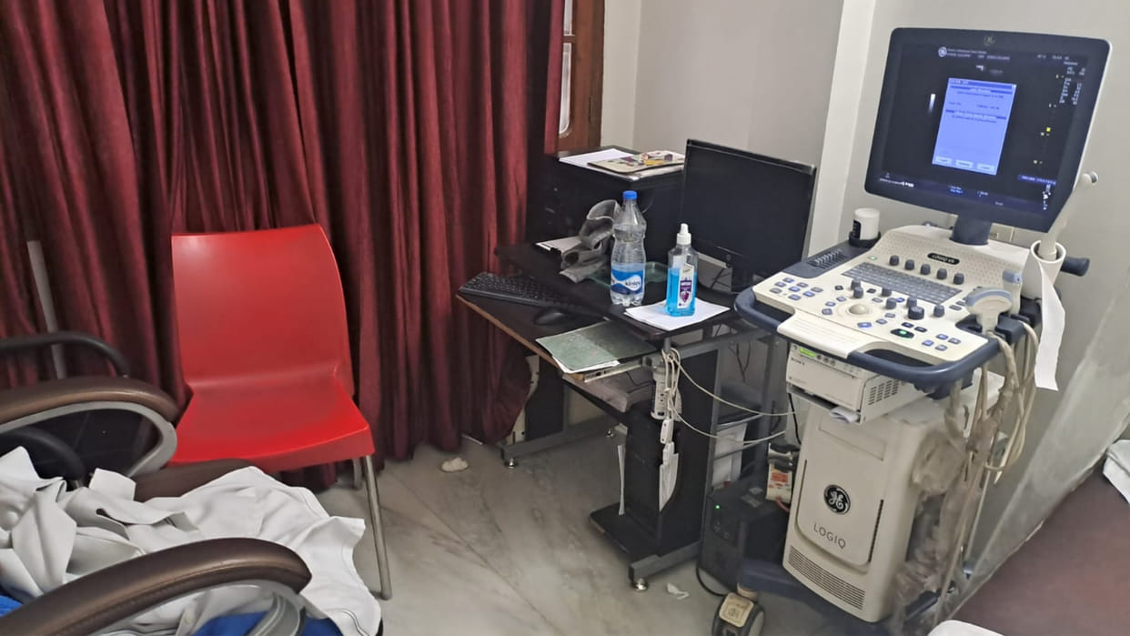 Health department  team of Sirsa Busted the gang of fetal sex screening in Amritsar