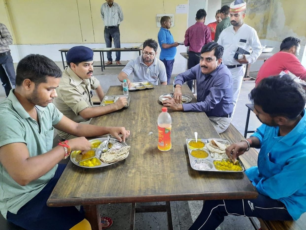 DM-SSP tasted the food of the mess