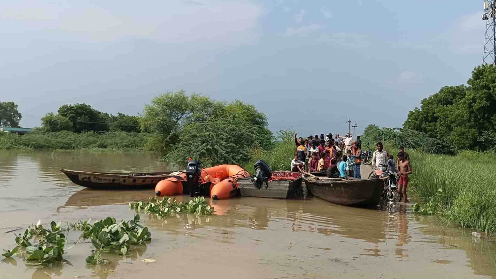 13 villages of Ghatampur in the grip of flood