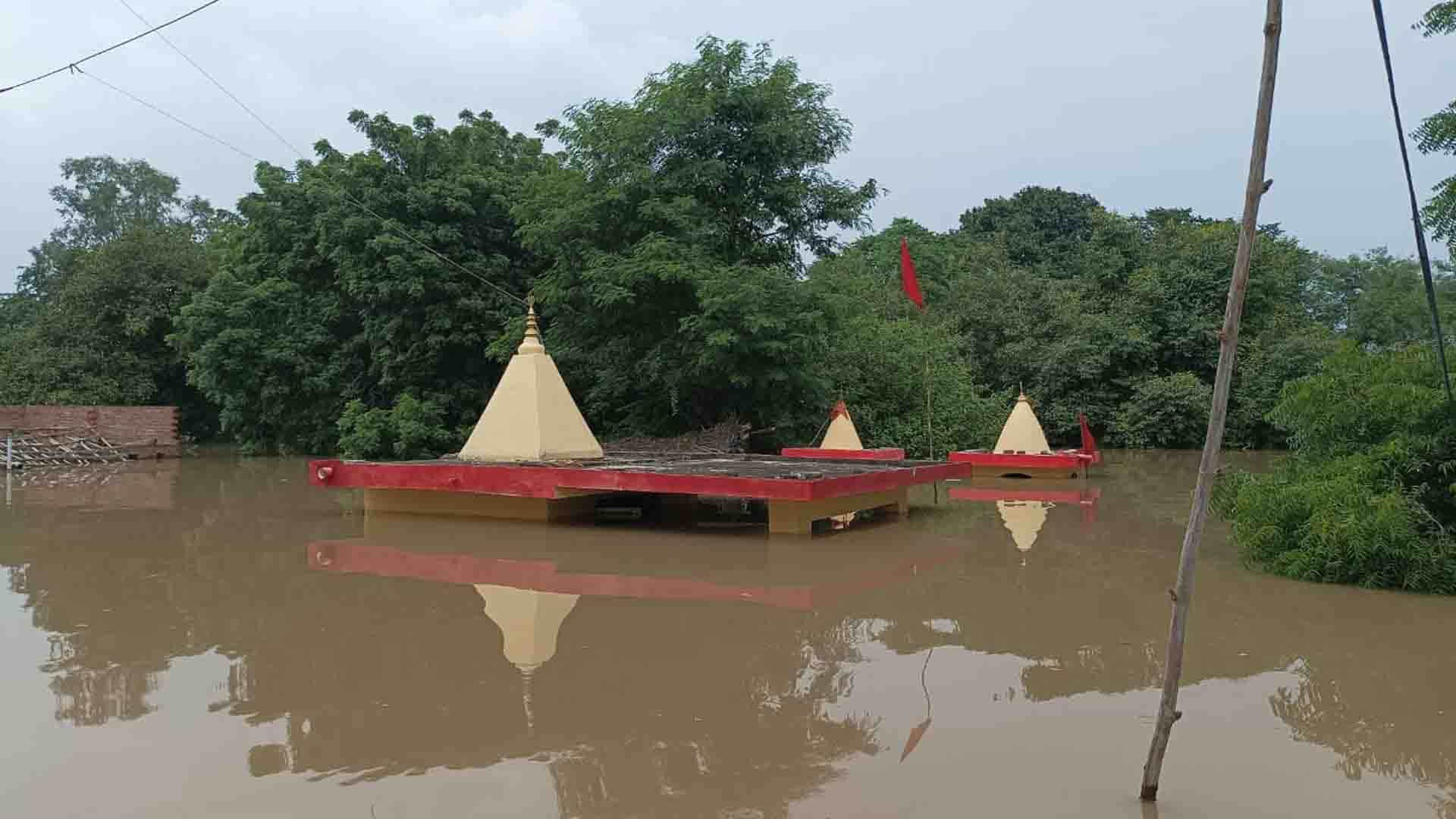 13 villages of Ghatampur in the grip of flood