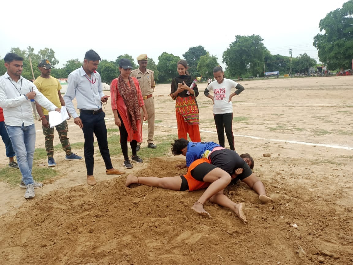 Kannauj: Sanjana in wrestling, Shabnam hit the ground in long jump