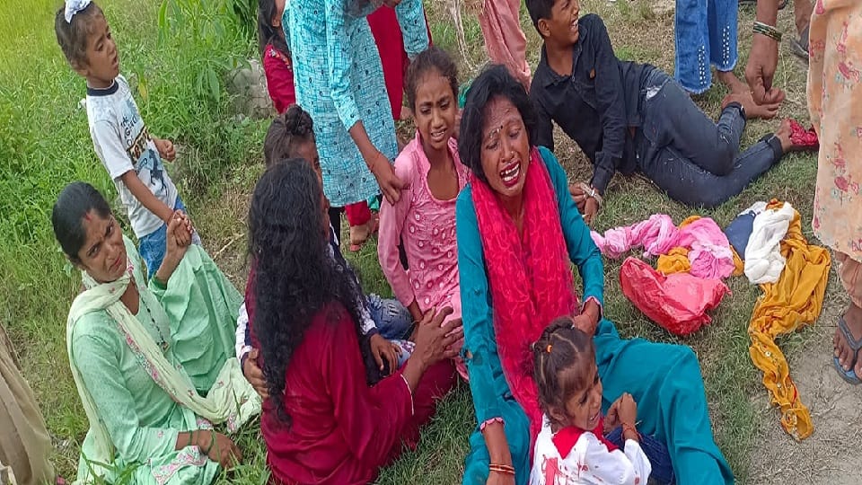 Canter-tractor trolley collision Six killed in Bareilly